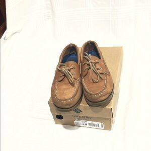 Sperry Tan Sneakers with Suede Finish and Non-Slip Sole